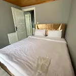 S-hotel